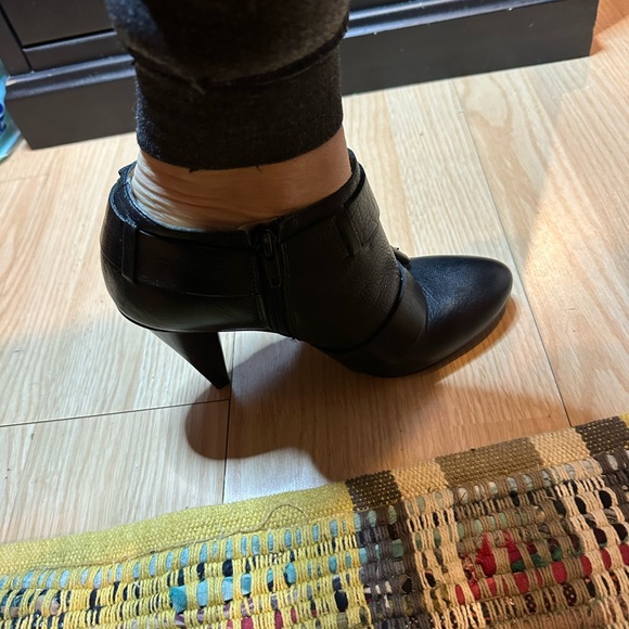 Nine West Black Heeled Boots with Gold Buckles - Picture 3 of 5